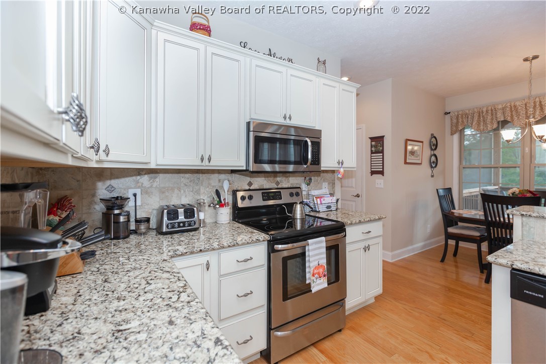 424 Aviators Point Eleanor, WV 25070 - Photo 11 of 41 Gallery Image 11