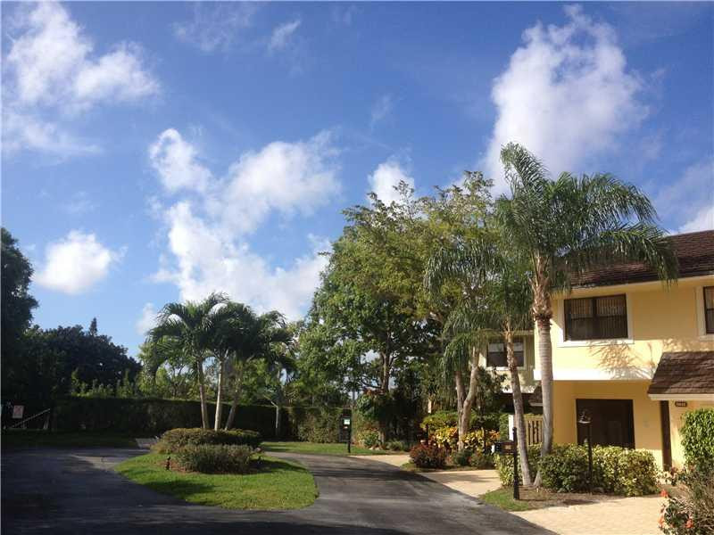 5642 Santiago Circle, Unit 5642 Boca Raton, FL 33433 - Photo 17 of 24 Exterior Front