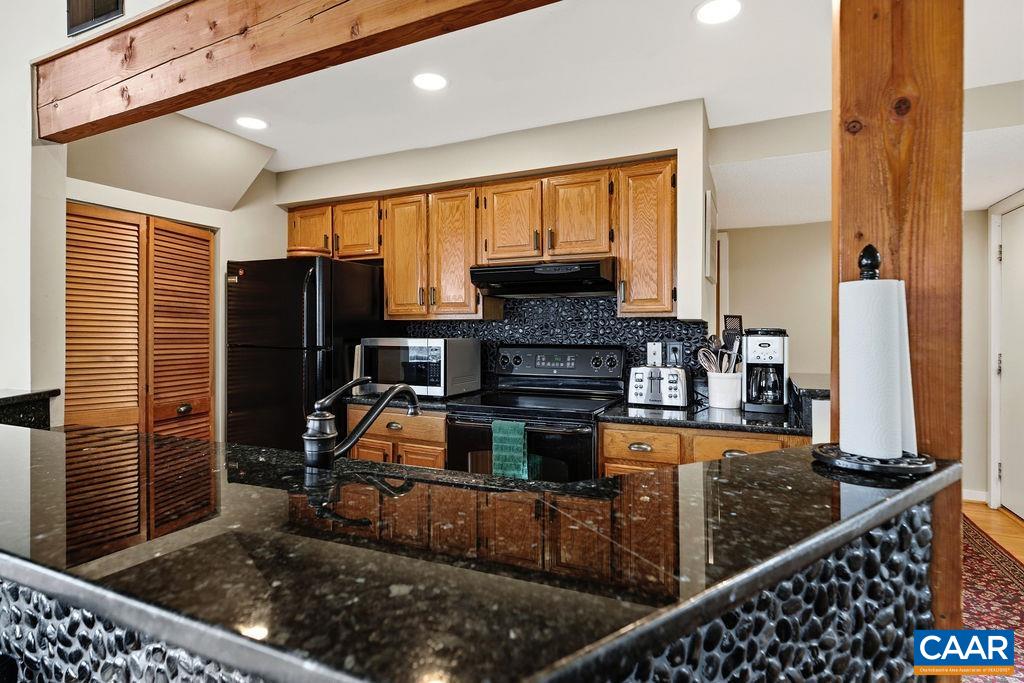 2127 Fairway Woods Roseland, VA 22967 - Photo 11 of 29