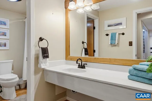 $291,500 | 2127 Fairway Woods, Roseland, VA 22967