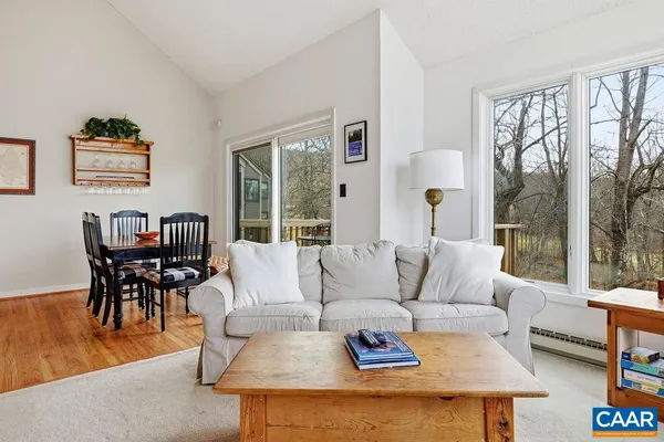 $291,500 | 2127 Fairway Woods, Roseland, VA 22967