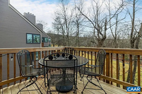 $291,500 | 2127 Fairway Woods, Roseland, VA 22967