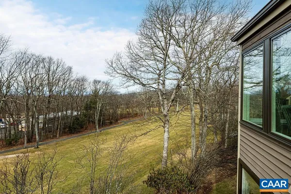 $291,500 | 2127 Fairway Woods, Roseland, VA 22967