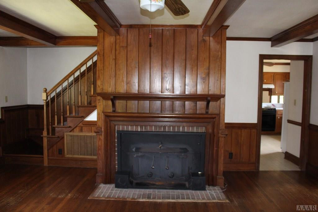 186 Willis Hare Road Pendleton, NC 27862 - Photo 17 of 37 Den with insert fireplace