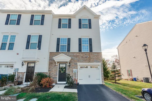 $400,000 | 31 Twomey Court, Unit 13, Wyncote, PA 19095