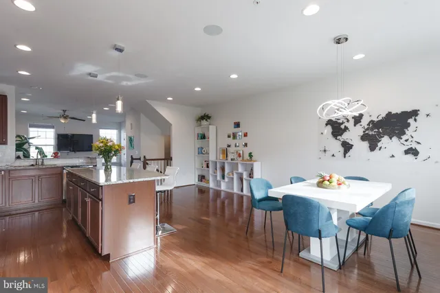 $400,000 | 31 Twomey Court, Unit 13, Wyncote, PA 19095