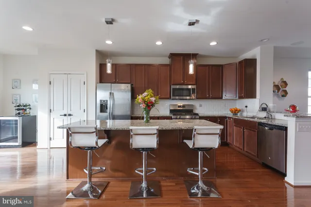 $400,000 | 31 Twomey Court, Unit 13, Wyncote, PA 19095