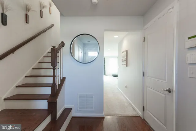 $400,000 | 31 Twomey Court, Unit 13, Wyncote, PA 19095