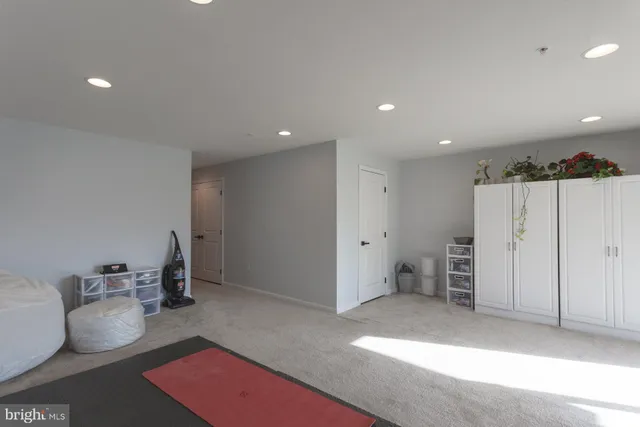 $400,000 | 31 Twomey Court, Unit 13, Wyncote, PA 19095