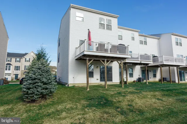 $400,000 | 31 Twomey Court, Unit 13, Wyncote, PA 19095