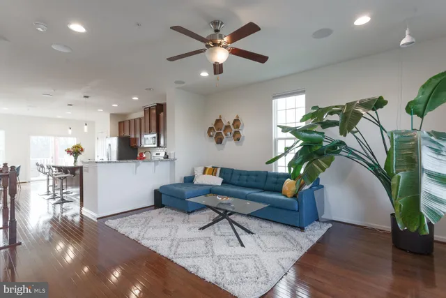 $400,000 | 31 Twomey Court, Unit 13, Wyncote, PA 19095