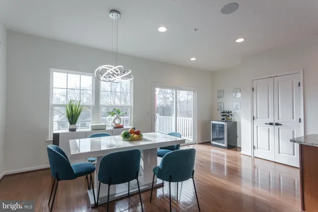 $400,000 | 31 Twomey Court, Unit 13, Wyncote, PA 19095