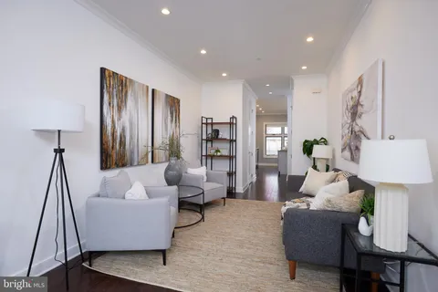 $1,075,000 | 1420 T Street Northwest, Unit 2, Washington, DC 20009
