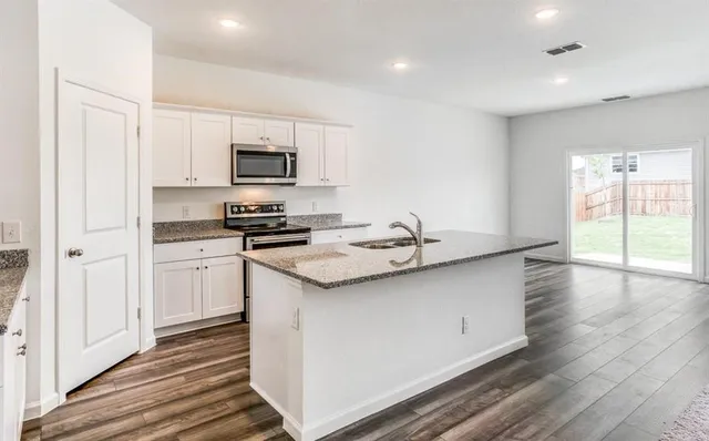 $2,280 | 720 Holly Street, Anna, TX 75409