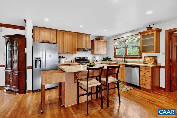 $1,650,000 | 10808 Patrick Henry Highway, Roseland, VA 22967