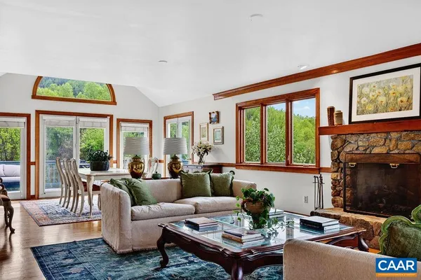 $1,650,000 | 10808 Patrick Henry Highway, Roseland, VA 22967