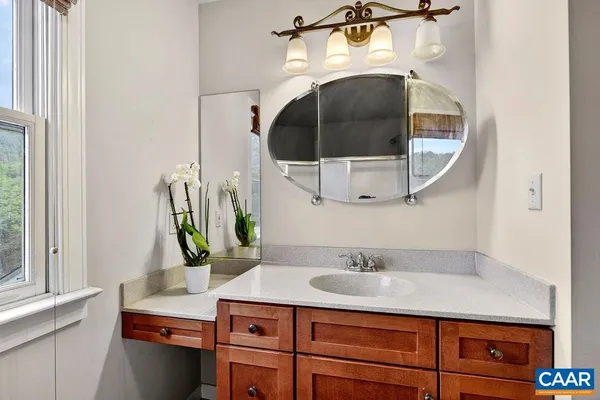 $1,650,000 | 10808 Patrick Henry Highway, Roseland, VA 22967