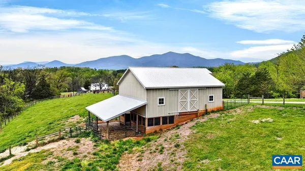 $1,650,000 | 10808 Patrick Henry Highway, Roseland, VA 22967