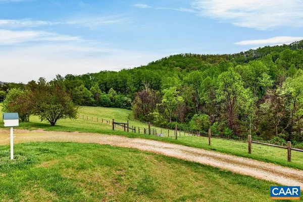 $1,650,000 | 10808 Patrick Henry Highway, Roseland, VA 22967