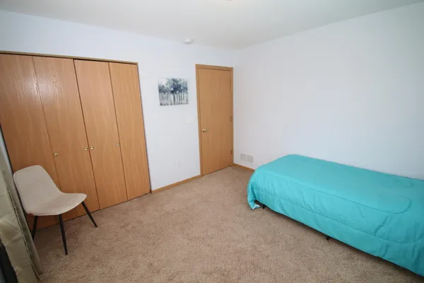 $255,500 | 1400 Hunters Ridge Drive, Unit 20, Genoa City, WI 53128