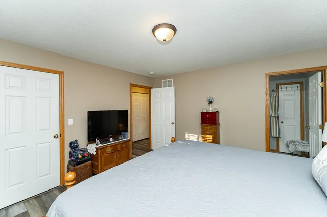 $279,900 | 4930 32nd Avenue Northwest, Rochester, MN 55901