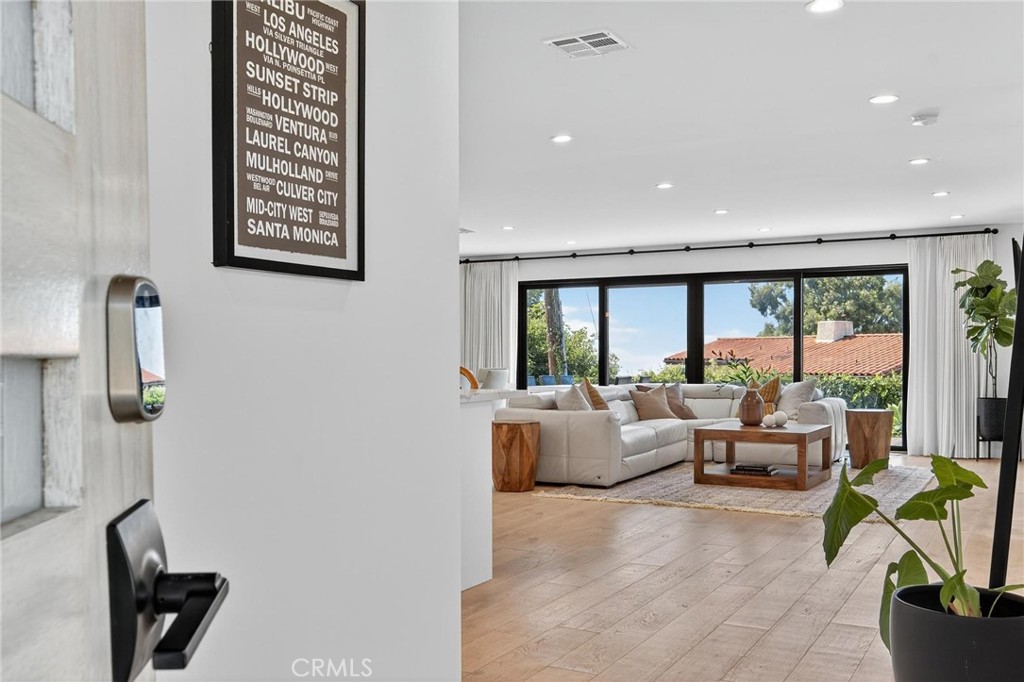 28405 Golden Meadow Drive Rancho Palos Verdes, CA 90275 - Photo 14 of 42 a living room with furniture