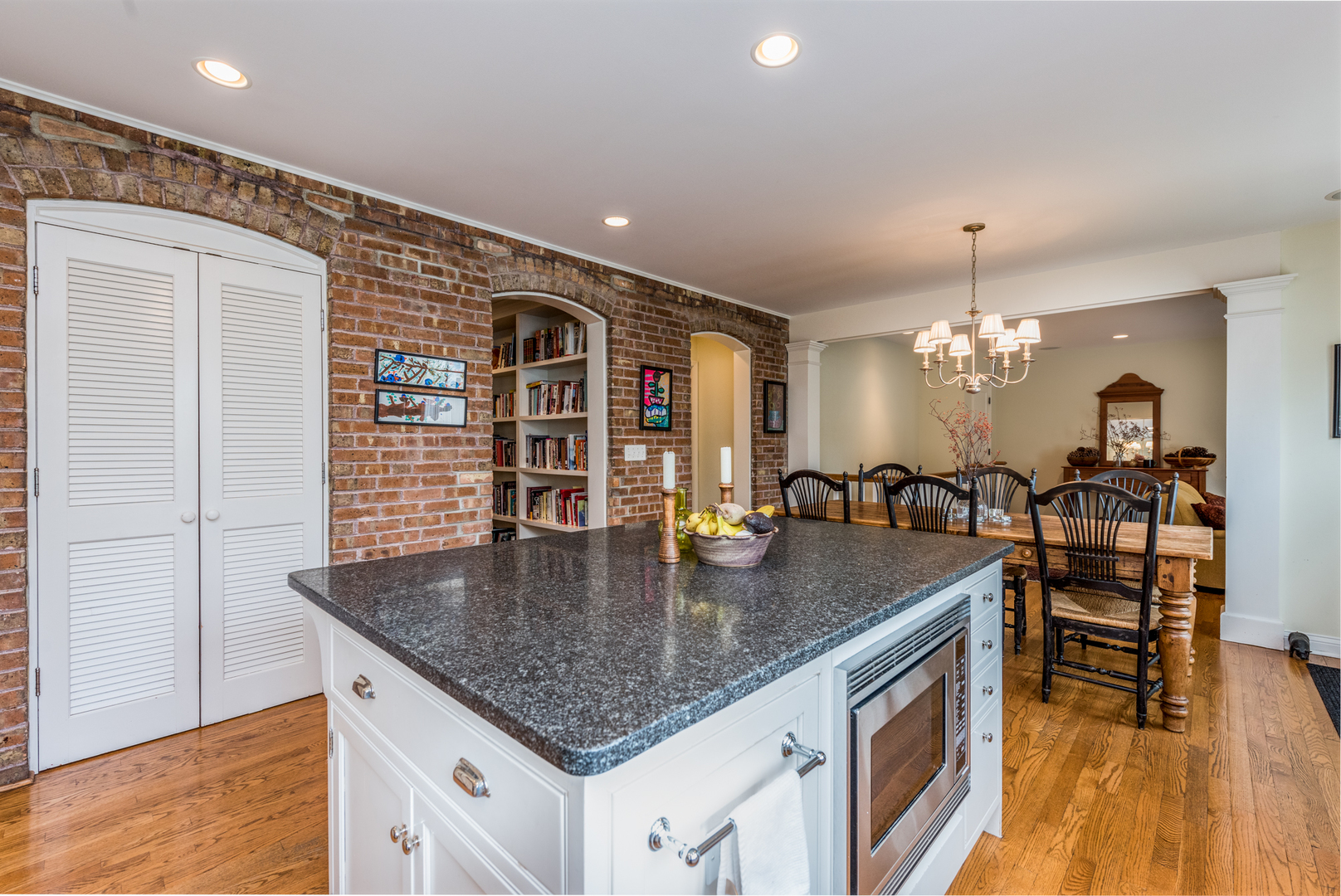 309 Circle Drive Lake Bluff, IL 60044 - Photo 9 of 31