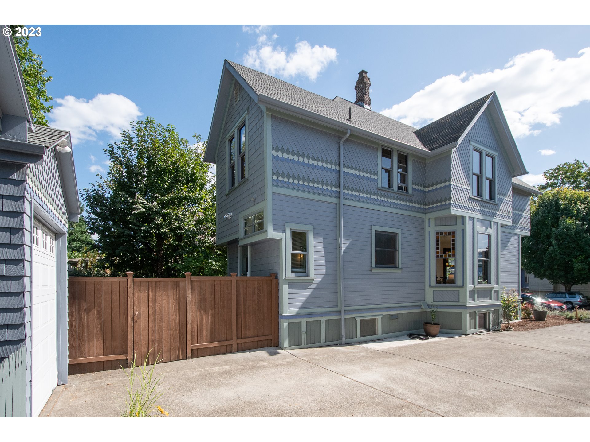3519 Southeast Morrison Street Portland, OR 97214 - Photo 36 of 43 a view of a front of house with a street