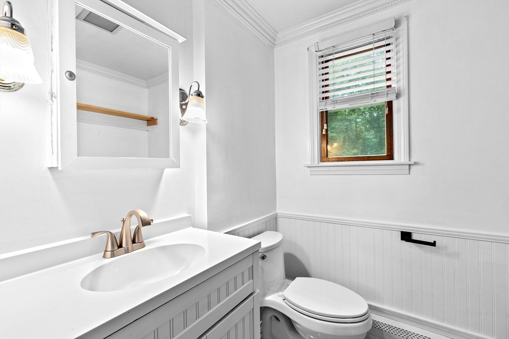 58 Barbara Road Hanson, MA 02341 - Photo 8 of 40