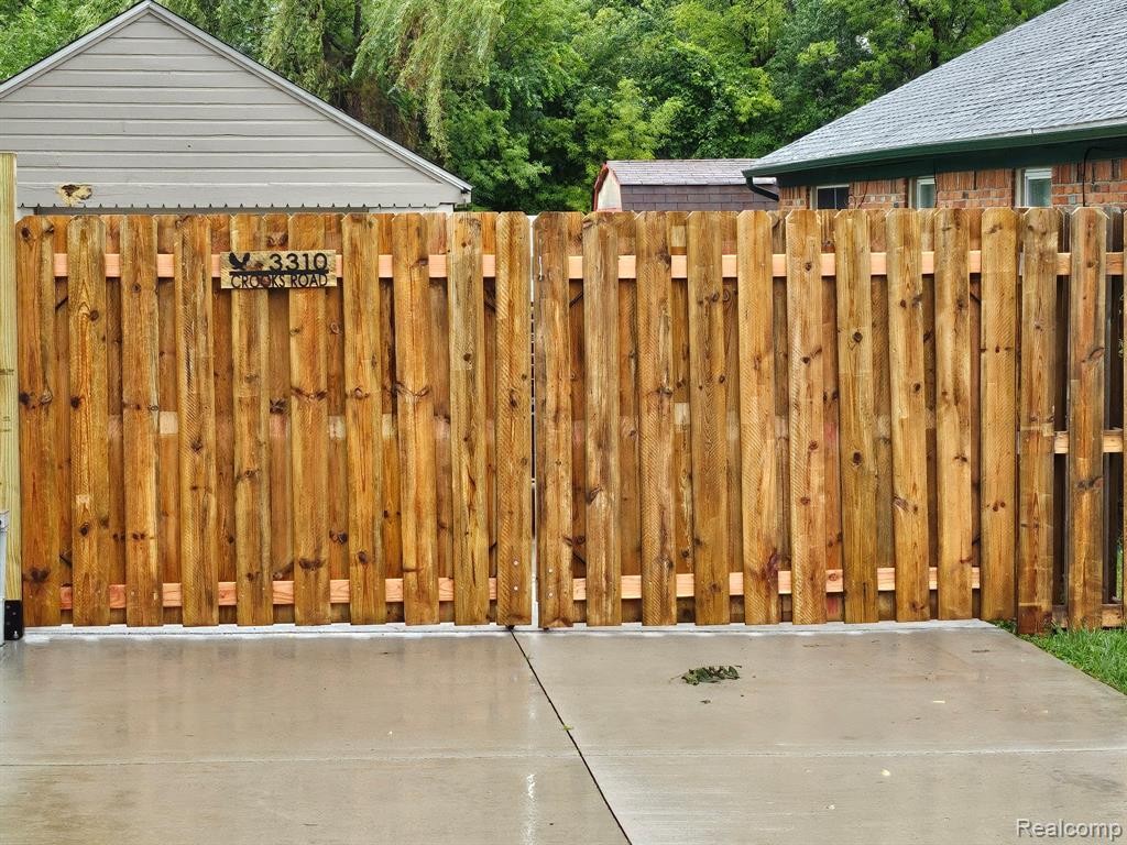 3310 Crooks Road Rochester, MI 48309 - Photo 5 of 35