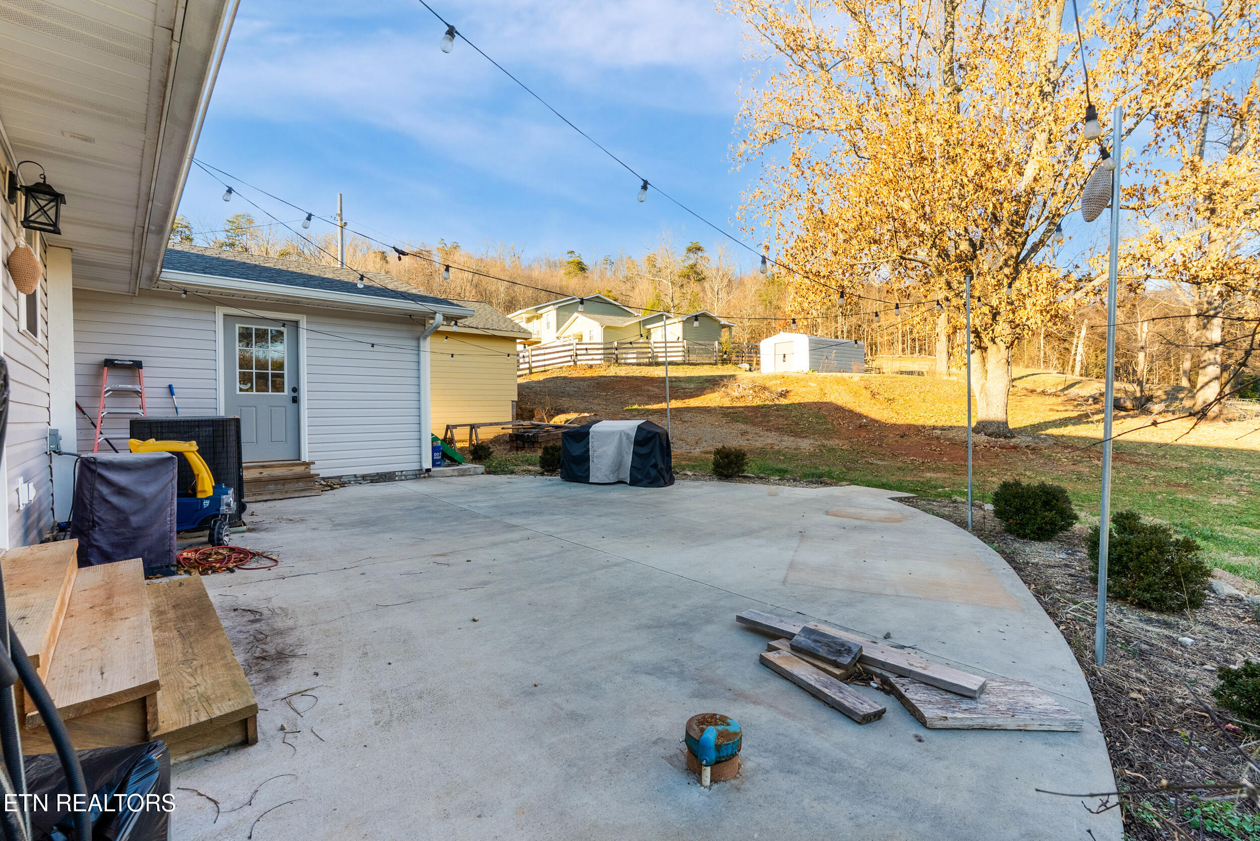 405 County Road 439 Athens, TN 37303 - Photo 9 of 41 IMG_5809