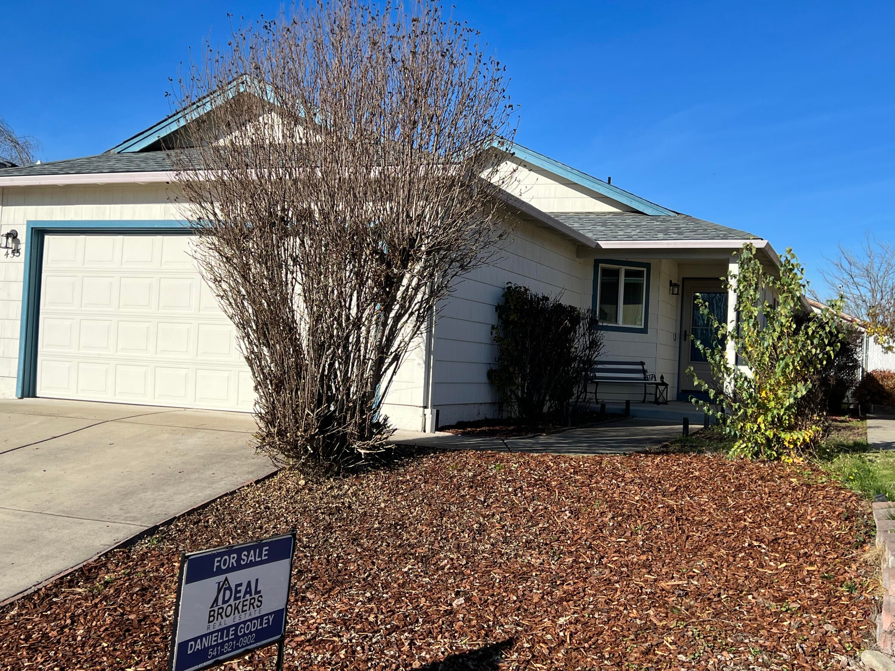 455 Montclair Way Eagle Point, OR 97524 - Photo 17 of 17 IMG_6989