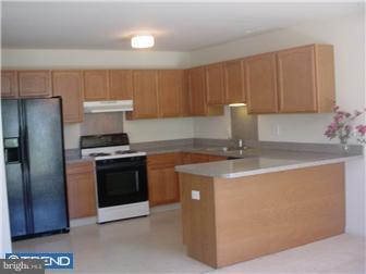 27 Meadow Rue Lane Sicklerville, NJ 08081 - Photo 4 of 6 Gallery Image 4
