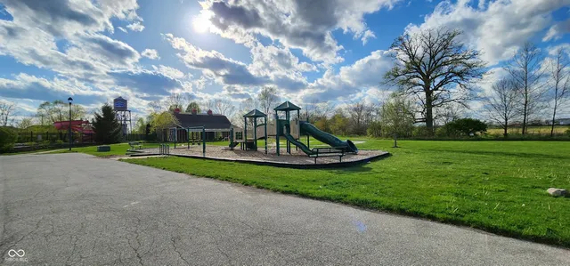 $319,900 | 2893 West Broderie Lane, Monrovia, IN 46157