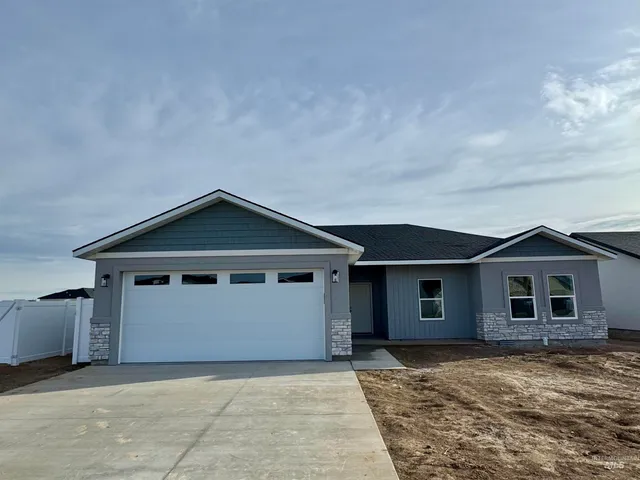 $370,000 | 2018 Regan Street, Jerome, ID 83338