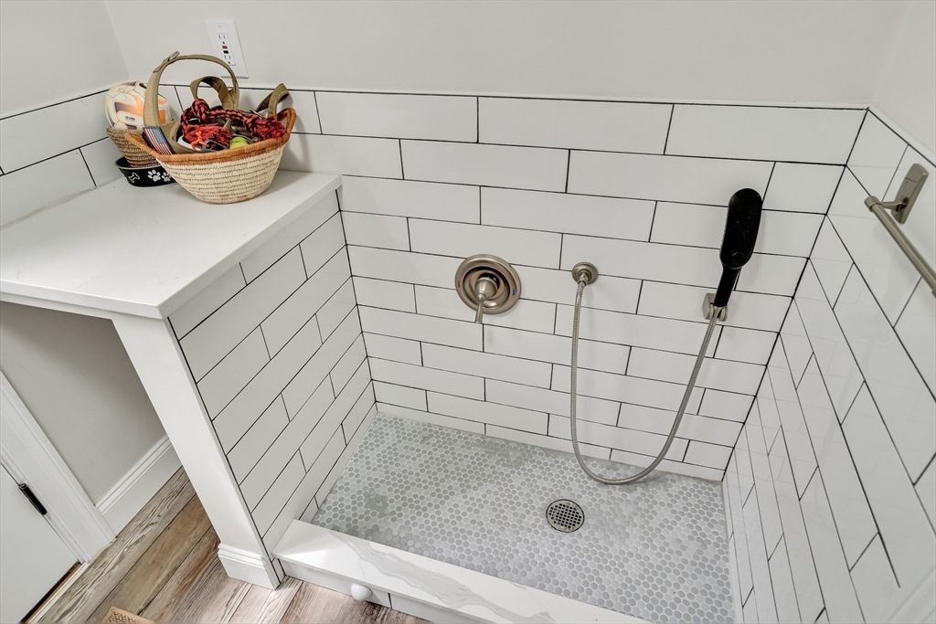8 Hawthorne Road Winchester, MA 01890 - Photo 20 of 24