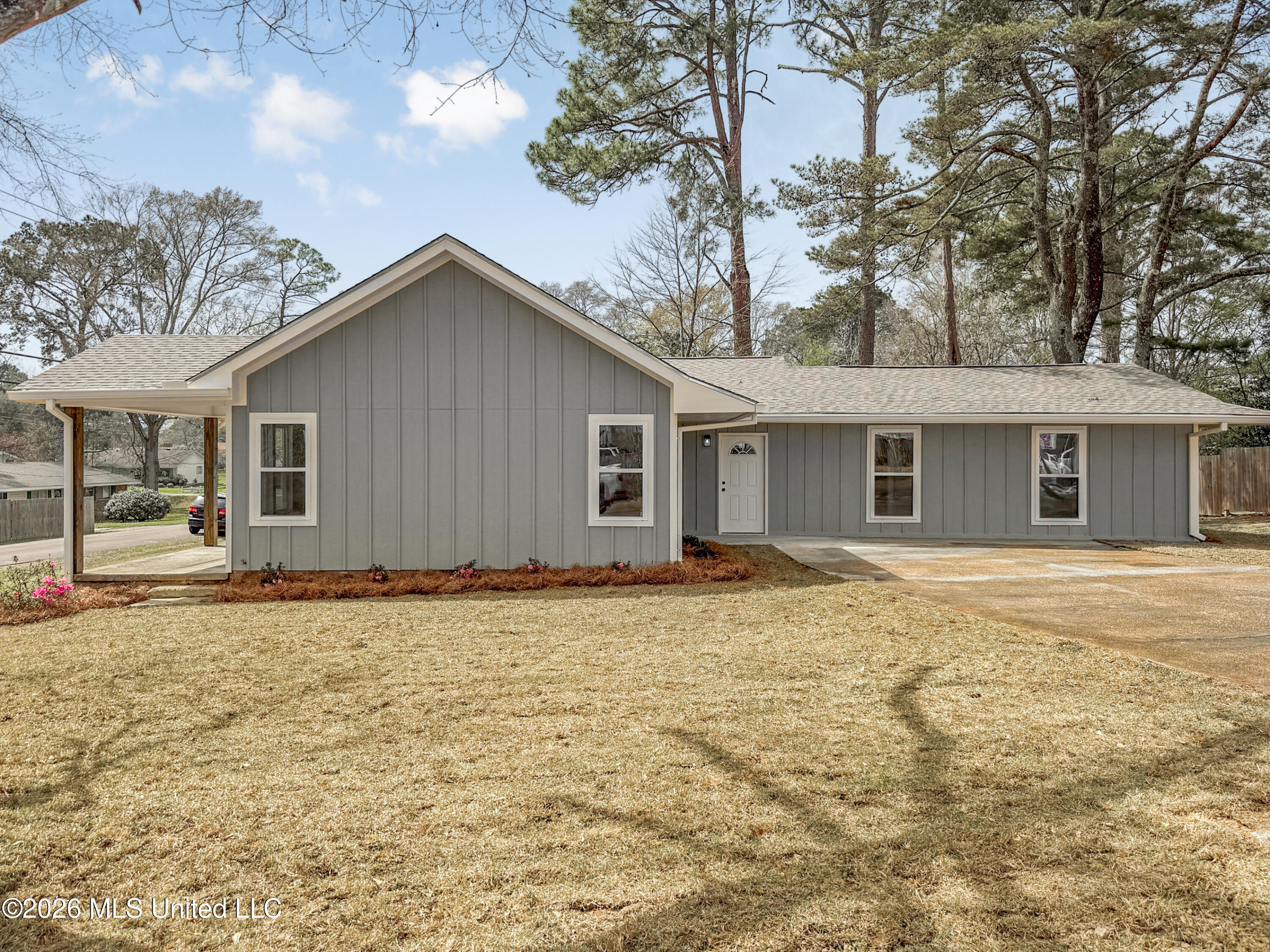128 Sinclair Street McComb, MS 39648 - Photo 6 of 28 IMG_3045
