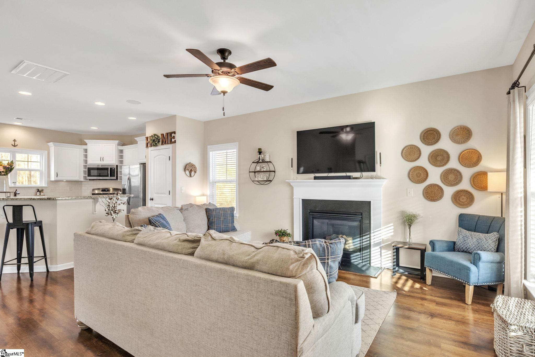 923 Rubble Court Boiling Springs, SC 29316 - Photo 3 of 25 Gallery Image 3