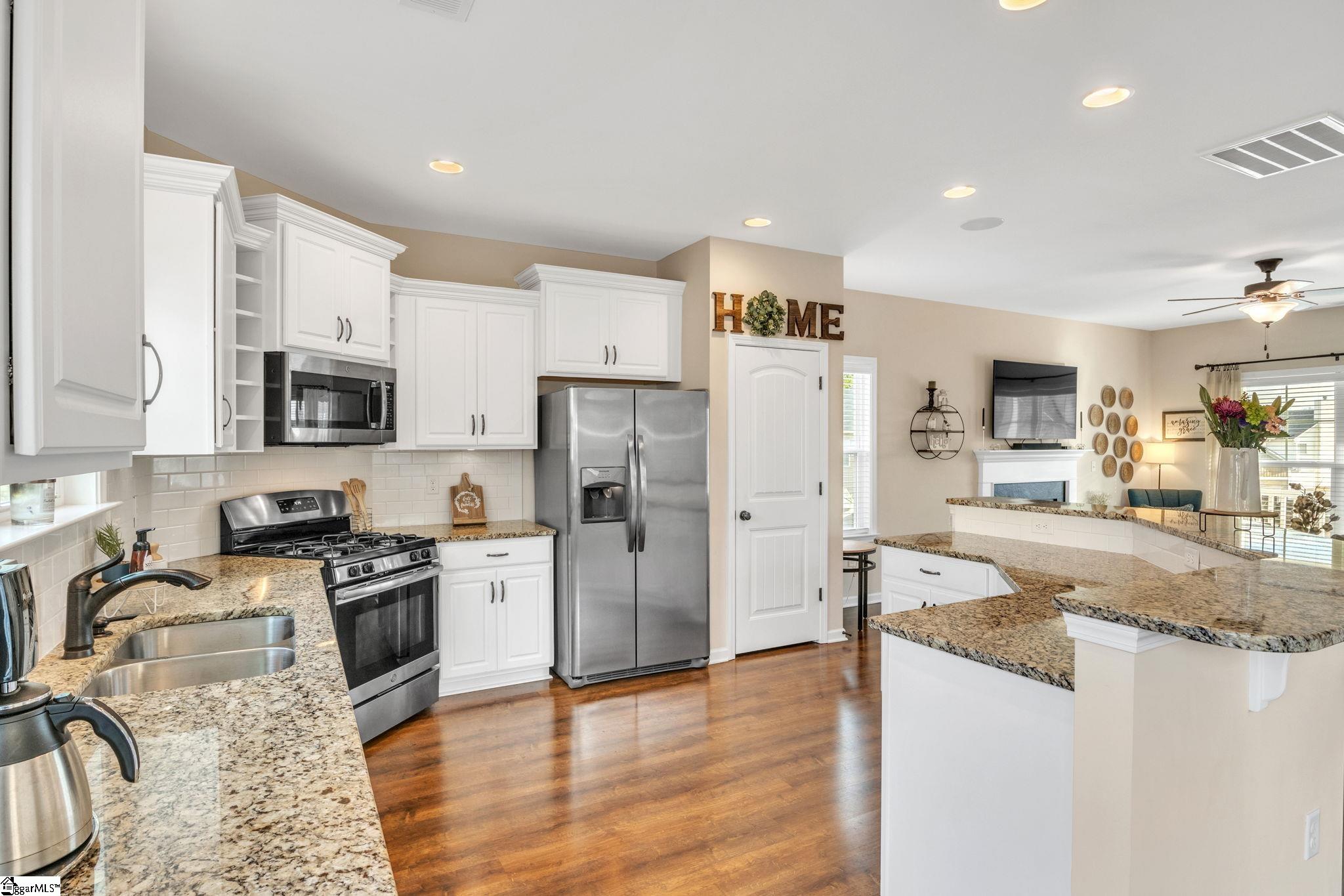 923 Rubble Court Boiling Springs, SC 29316 - Photo 7 of 25 Gallery Image 7