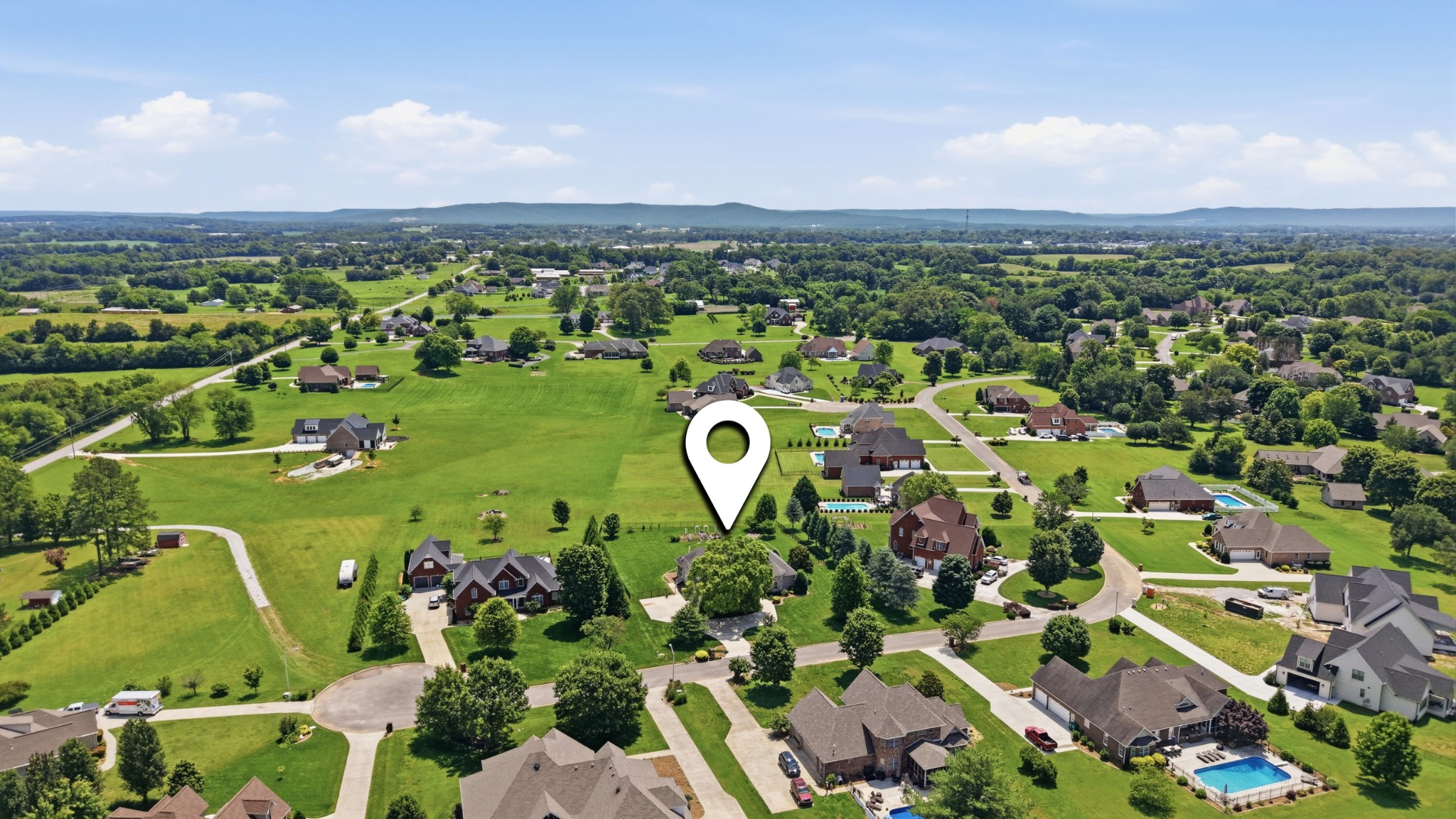 292 Ridgecrest Drive Winchester, TN 37398 - Photo 61 of 62 an aerial view of a city