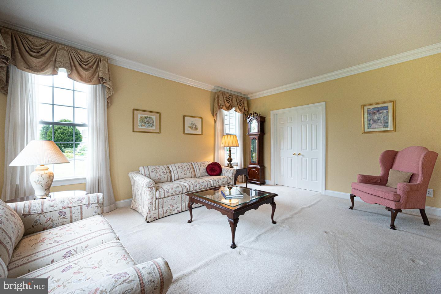 82 Margil Farm Drive Downingtown, PA 19335 - Photo 8 of 43 Living Room