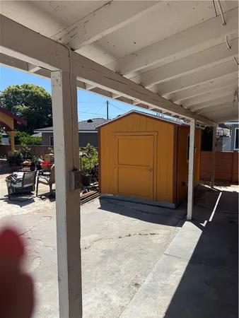 a view of a garage