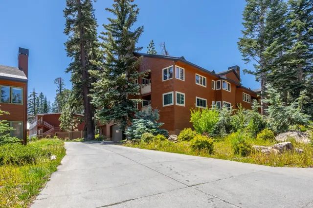 a view of a house with a garage