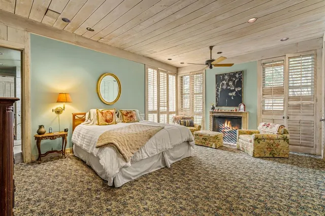 $820,000 | 2410 Halloran Street, Fort Worth, TX 76107