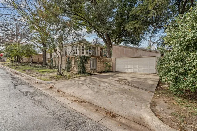 $820,000 | 2410 Halloran Street, Fort Worth, TX 76107