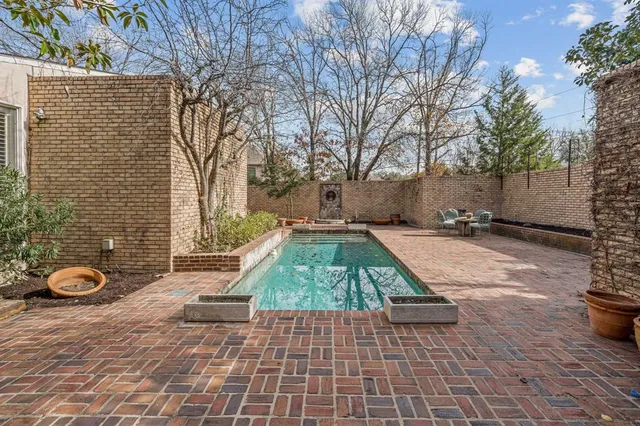 $820,000 | 2410 Halloran Street, Fort Worth, TX 76107