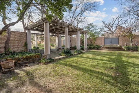 $820,000 | 2410 Halloran Street, Fort Worth, TX 76107