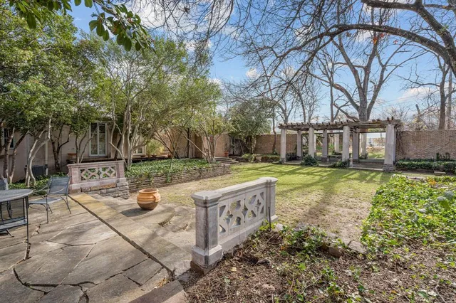 $820,000 | 2410 Halloran Street, Fort Worth, TX 76107