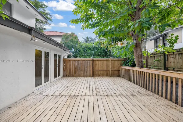 $7,850 | 3056 Shipping Avenue, Unit 2, Miami, FL 33133