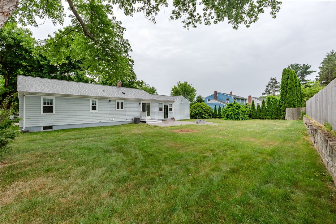 8 Barnes Street Smithfield, RI 02828 - Photo 42 of 48